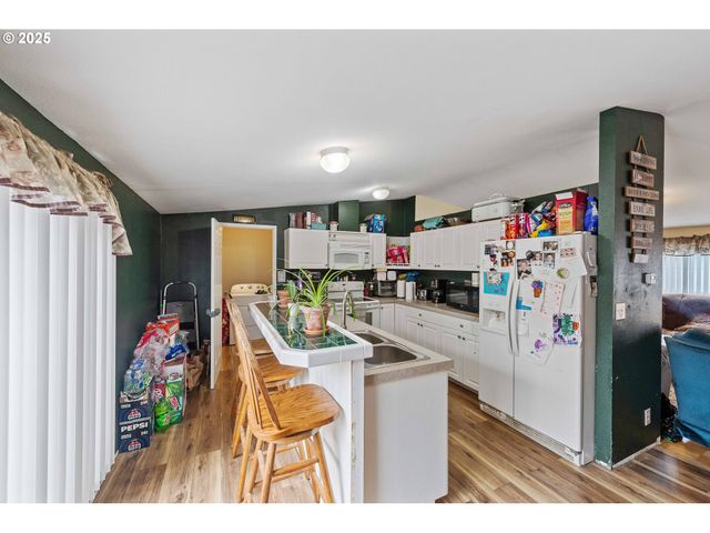 235 1ST Ave, Coos Bay, OR 97420