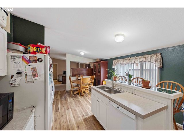 235 1ST Ave, Coos Bay, OR 97420