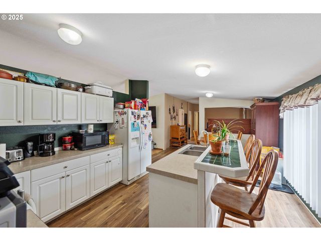 235 1ST Ave, Coos Bay, OR 97420