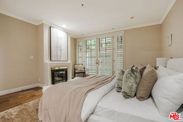 575 S Barrington Avenue 107, Los Angeles, CA 90049