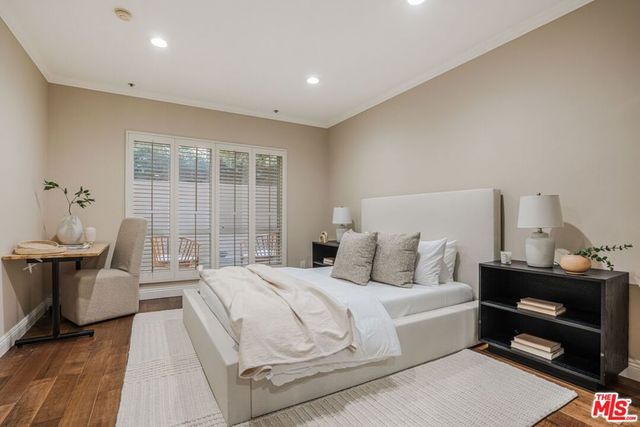 575 S Barrington Avenue 107, Los Angeles, CA 90049