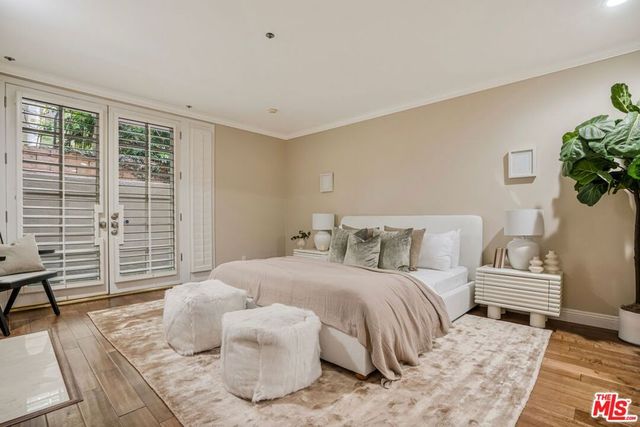 575 S Barrington Avenue 107, Los Angeles, CA 90049