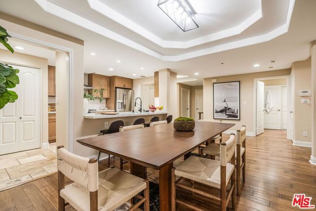 575 S Barrington Avenue 107, Los Angeles, CA 90049