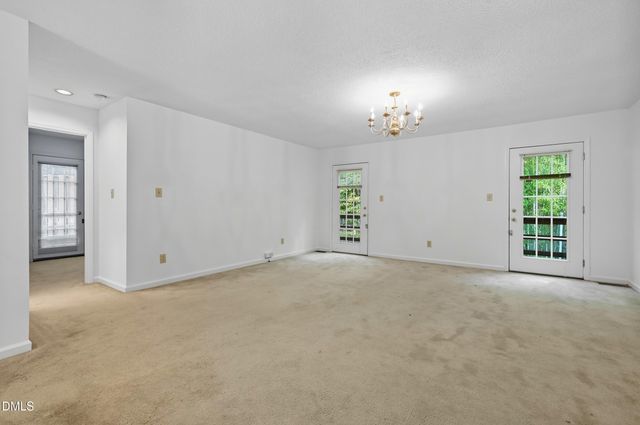 101 Thomas Lane D-3, Carrboro, NC 27510