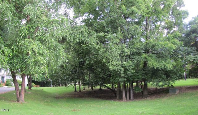 101 Thomas Lane D-3, Carrboro, NC 27510