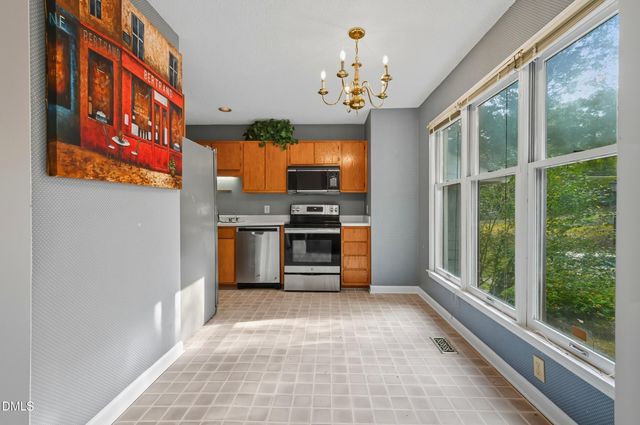 101 Thomas Lane D-3, Carrboro, NC 27510