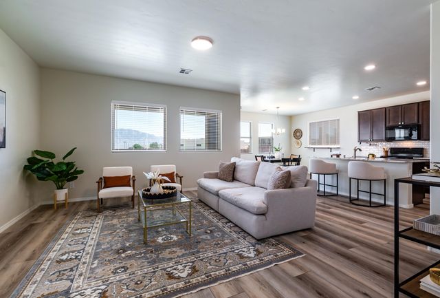 4381 Lauren Loop NE, Rio Rancho, NM 87124