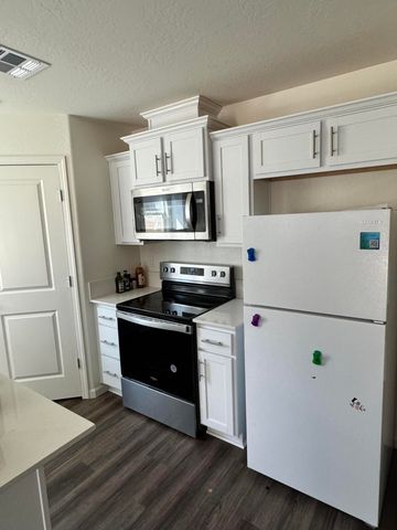 2224 Capistrano Avenue, Tulare, CA 93274
