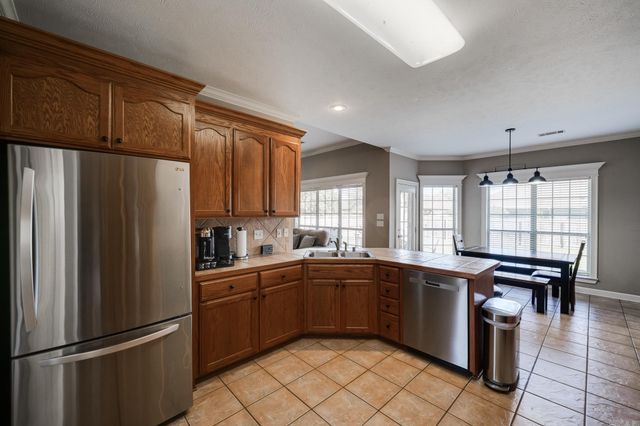 1330 Crosspoint Road, Conway, AR 72034