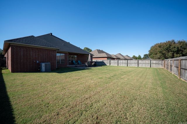 1330 Crosspoint Road, Conway, AR 72034