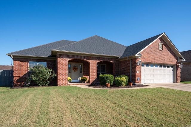 1330 Crosspoint Road, Conway, AR 72034