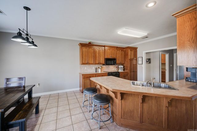 1330 Crosspoint Road, Conway, AR 72034