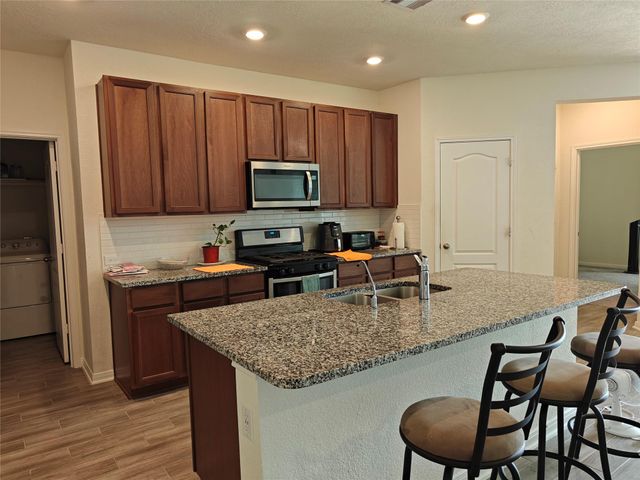 1270 Glendora Drive, Rosharon, TX 77583