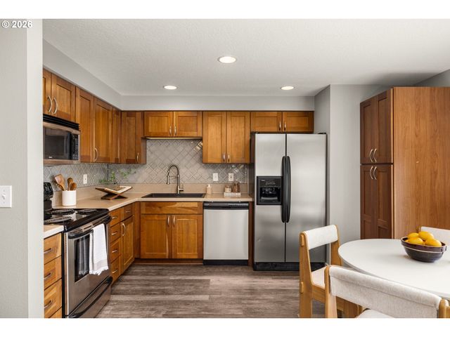 17570 Nw PARK VIEW Blvd, Portland, OR 97229