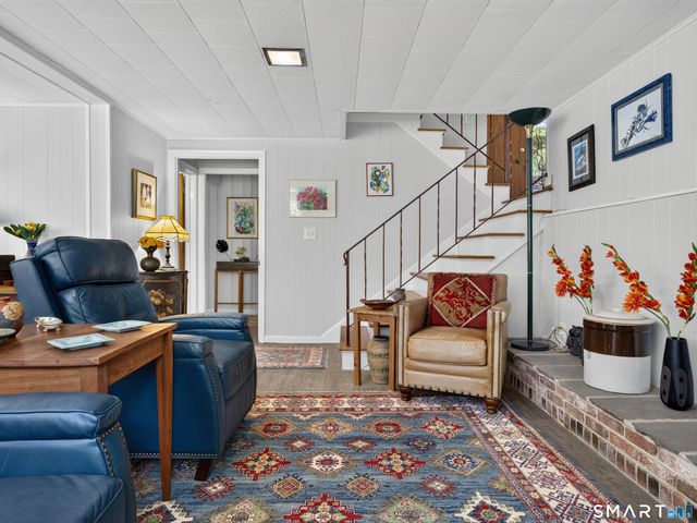 9 Laurel Hill Drive South, East Lyme, CT 06357