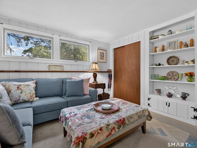 9 Laurel Hill Drive South, East Lyme, CT 06357