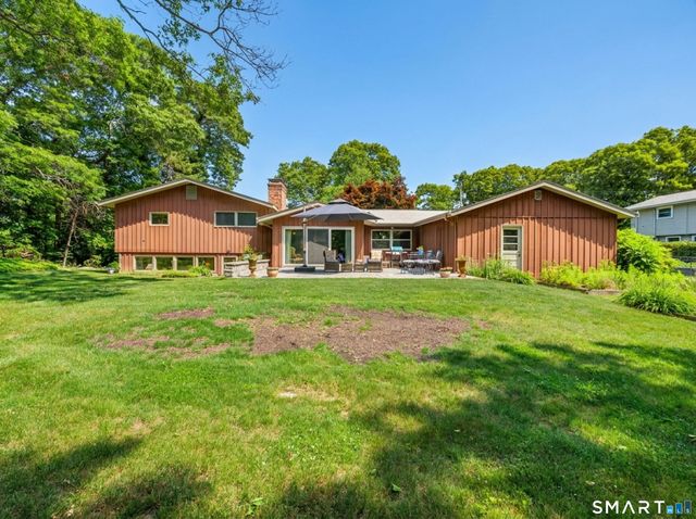 9 Laurel Hill Drive South, East Lyme, CT 06357