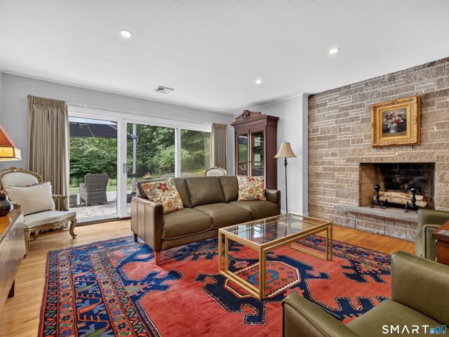 9 Laurel Hill Drive South, East Lyme, CT 06357
