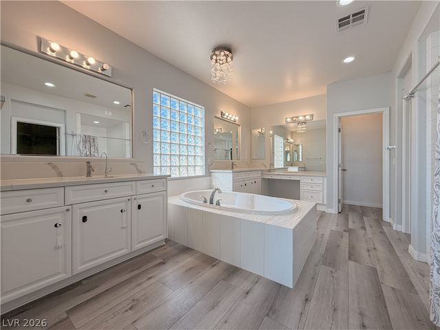 7868 Arroyo Glen Court, Las Vegas, NV 89113