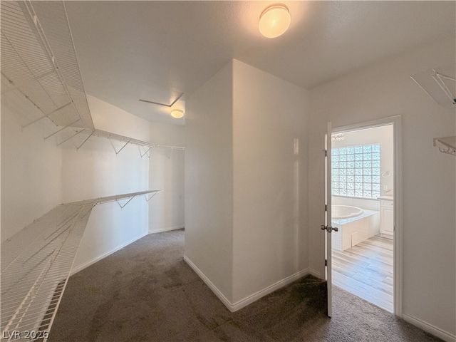 7868 Arroyo Glen Court, Las Vegas, NV 89113