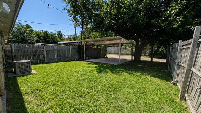 415 Liberty Place, Grand Prairie, TX 75052