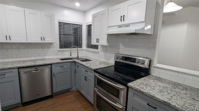 415 Liberty Place, Grand Prairie, TX 75052