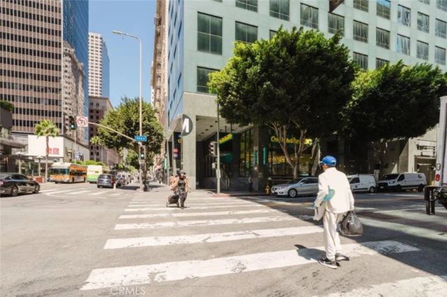 655 S Hope Street 606, Los Angeles, CA 90017