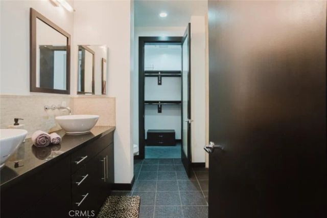 655 S Hope Street 606, Los Angeles, CA 90017