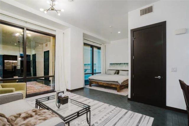 655 S Hope Street 606, Los Angeles, CA 90017