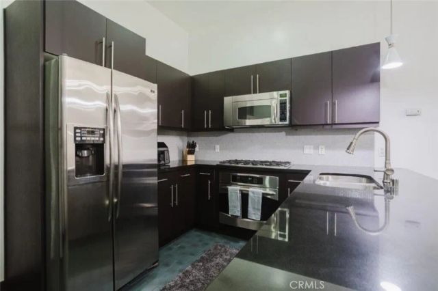 655 S Hope Street 606, Los Angeles, CA 90017