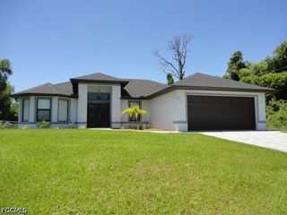 3805 6th ST W, Lehigh Acres, FL 33971