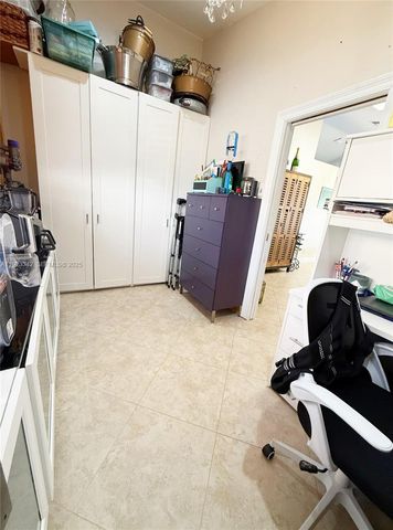 15561 Carriage Ct, Davie, FL 33331