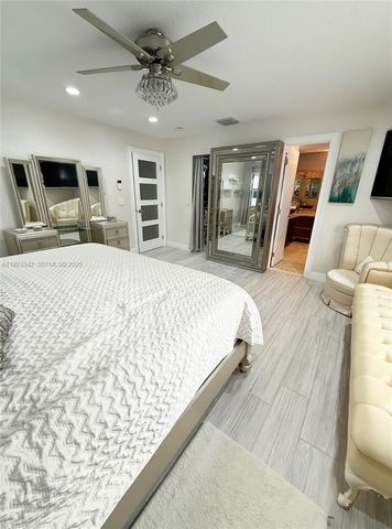 15561 Carriage Ct, Davie, FL 33331