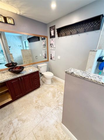 15561 Carriage Ct, Davie, FL 33331