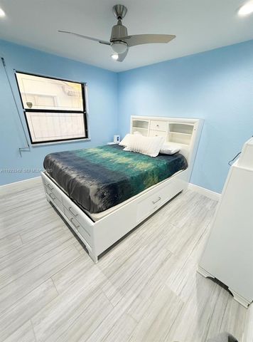 15561 Carriage Ct, Davie, FL 33331