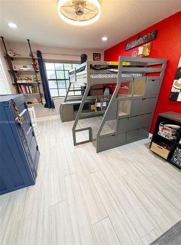 15561 Carriage Ct, Davie, FL 33331