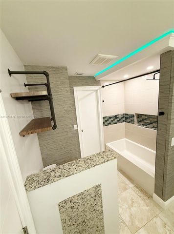 15561 Carriage Ct, Davie, FL 33331