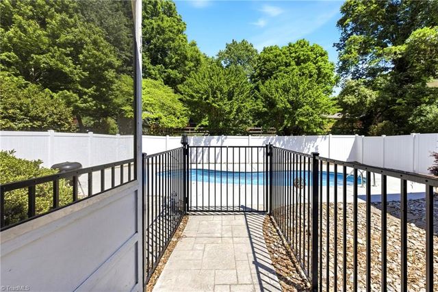 3604 Turnberry Lane, Greensboro, NC 27410