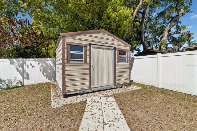 2505 LINDEN TREE STREET, Seffner, FL 33584