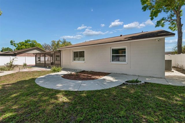 2505 LINDEN TREE STREET, Seffner, FL 33584