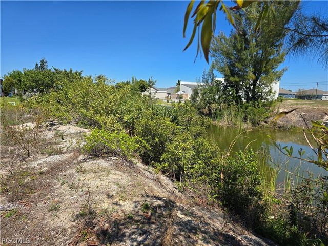 117 NW 14th AVE, Cape Coral, FL 33993