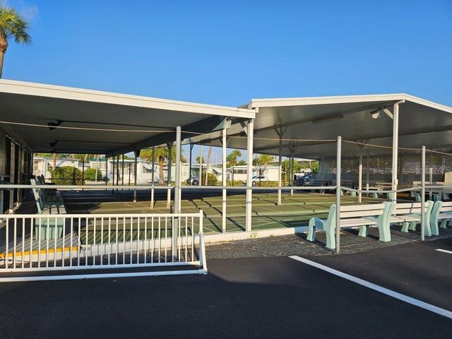 4851 W GANDY BOULEVARD B3L15, Tampa, FL 33611