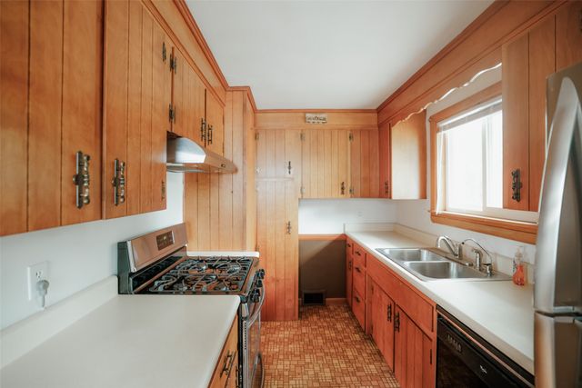 423 E 36TH Street, Erie, PA 16504