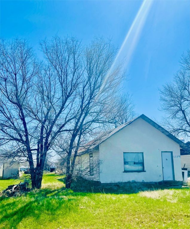 0 New York Street, Chinook, MT 59523