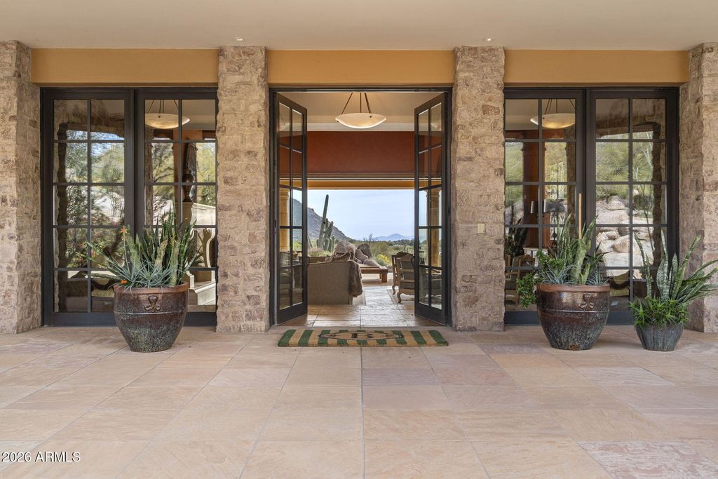 Image 7 of property listing at 9953 E BALANCING ROCK Road, Scottsdale, AZ 85262