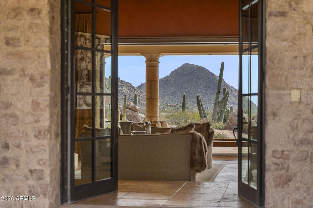 Image 8 of property listing at 9953 E BALANCING ROCK Road, Scottsdale, AZ 85262