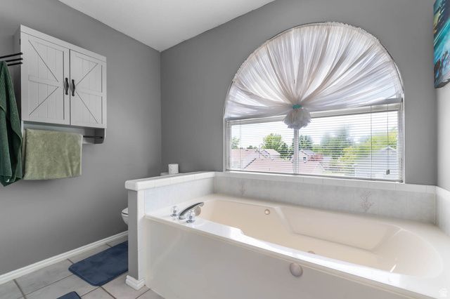 1084 E 1525 N, Layton, UT 84040