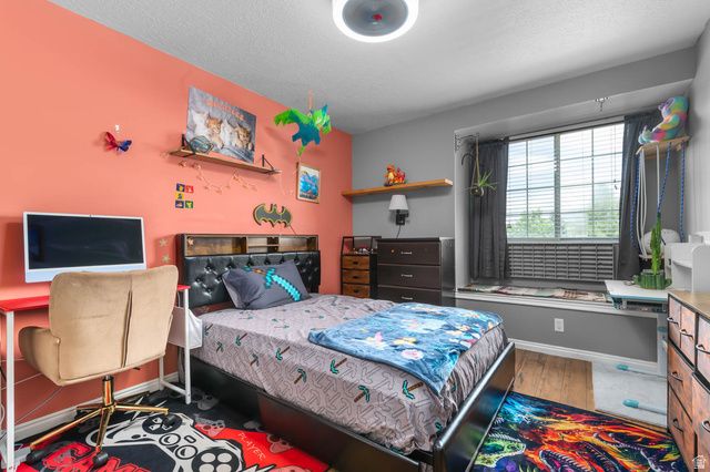1084 E 1525 N, Layton, UT 84040