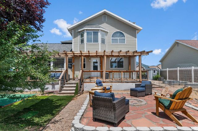 1084 E 1525 N, Layton, UT 84040