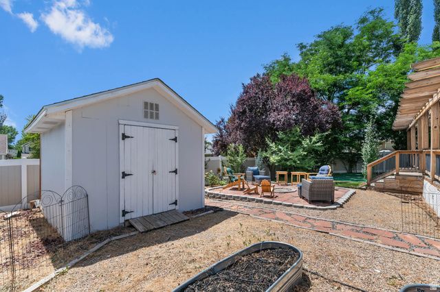 1084 E 1525 N, Layton, UT 84040